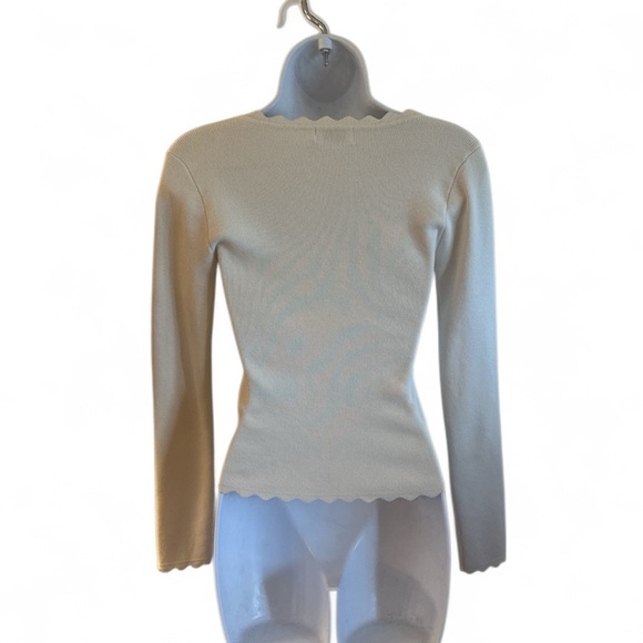 The Workshop Scallop Trim Top Size Medium Oatmeal Long Sleeve Square Neckline - Picture 5 of 13
